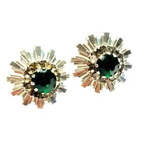 Vintage screw back earrings textured silvertone & deep green rhinestone centers
